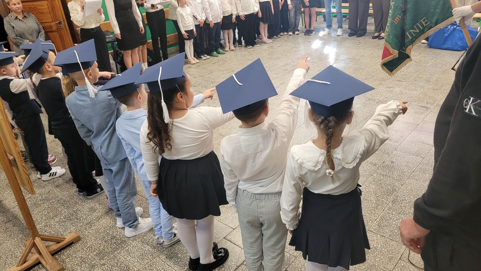 Zdjęcie: Ślubowanie i pasowanie pierwszoklasistów