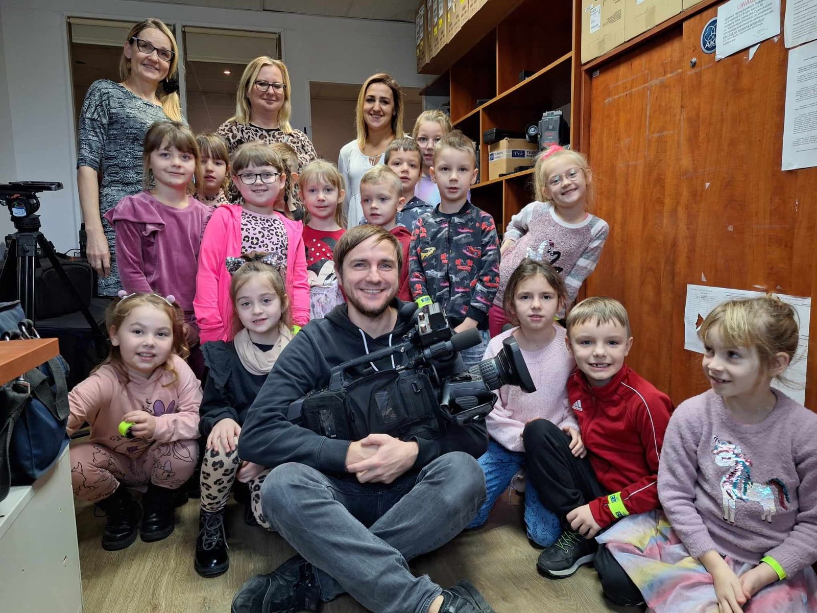 Zdjęcie: Przedszkolaki i pierwszaki z wizytą w siedzibie TVP3 Gorzów